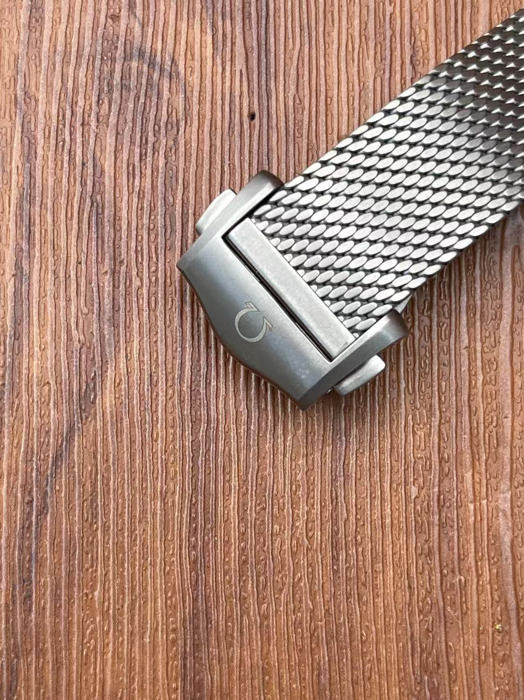 Omega Seamaster 007 Special Edition 210.90.42.20.01.001 Box and Papers