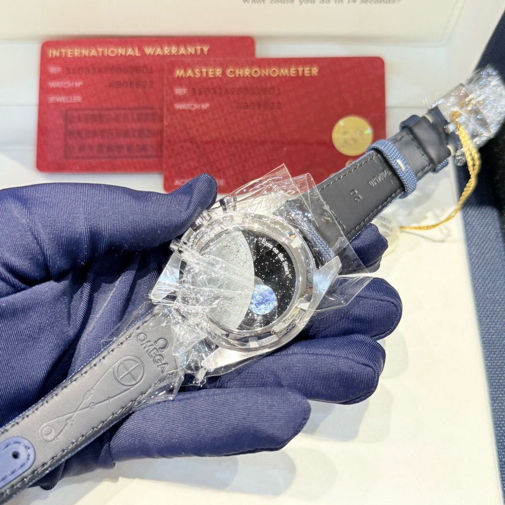 Omega Speedmaster Moonwatch - 310.32.42.50.02.001 Box & Papers