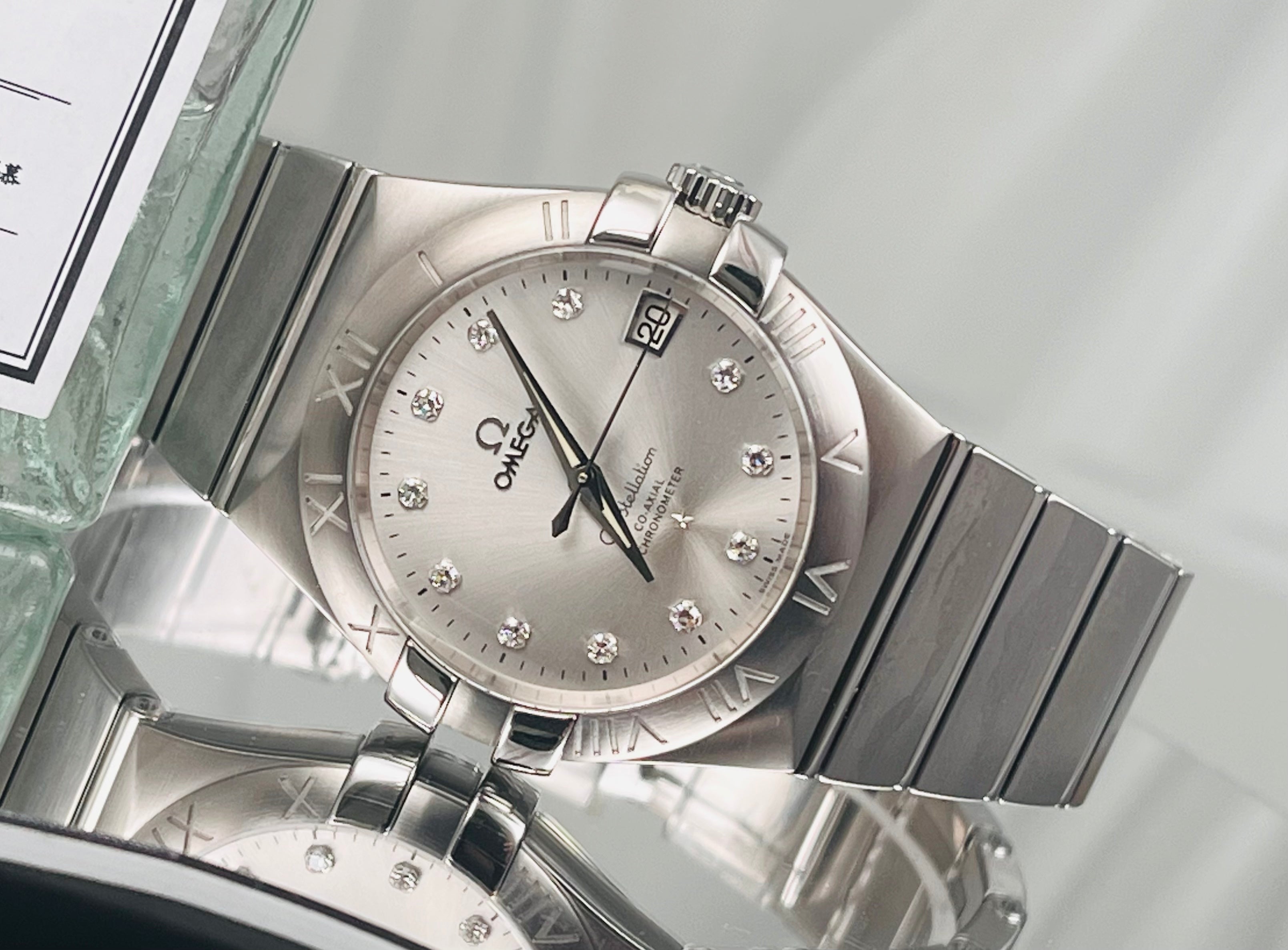 Omega 123.10.35.20.52.001