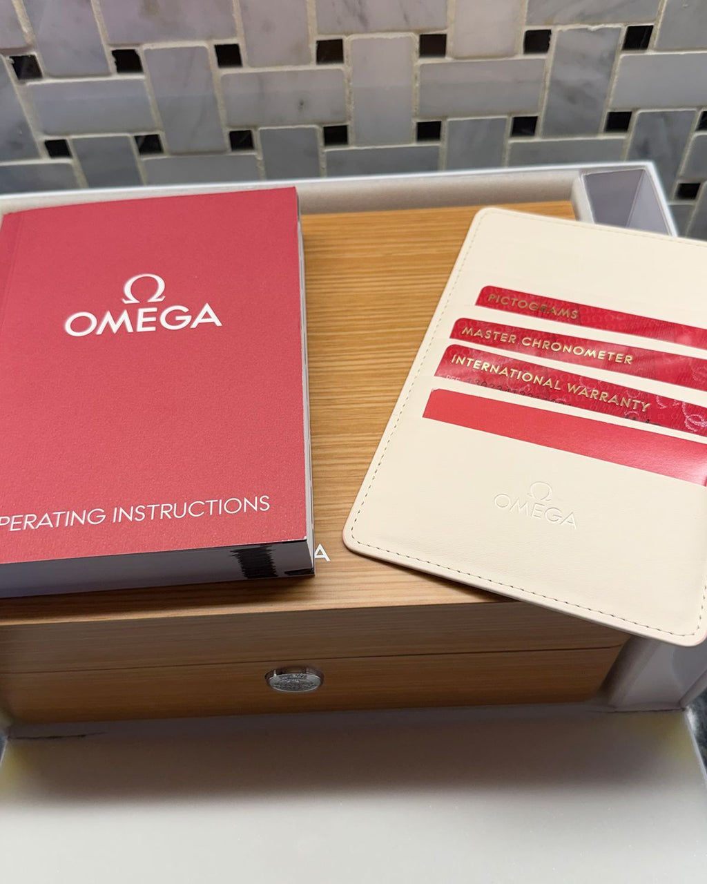Omega 130.23.41.22.11.001