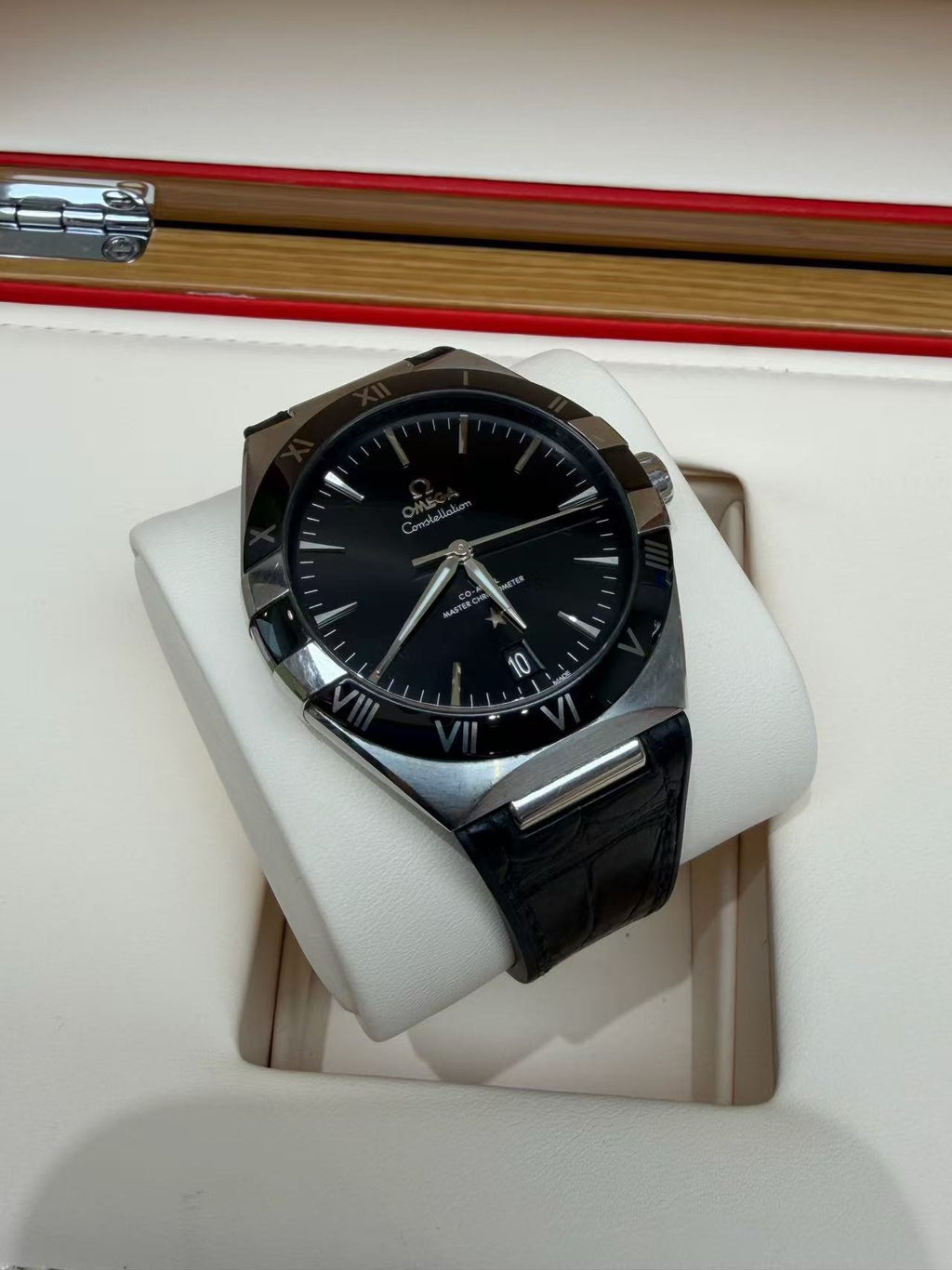 Omega 131.33.41.21.01.001