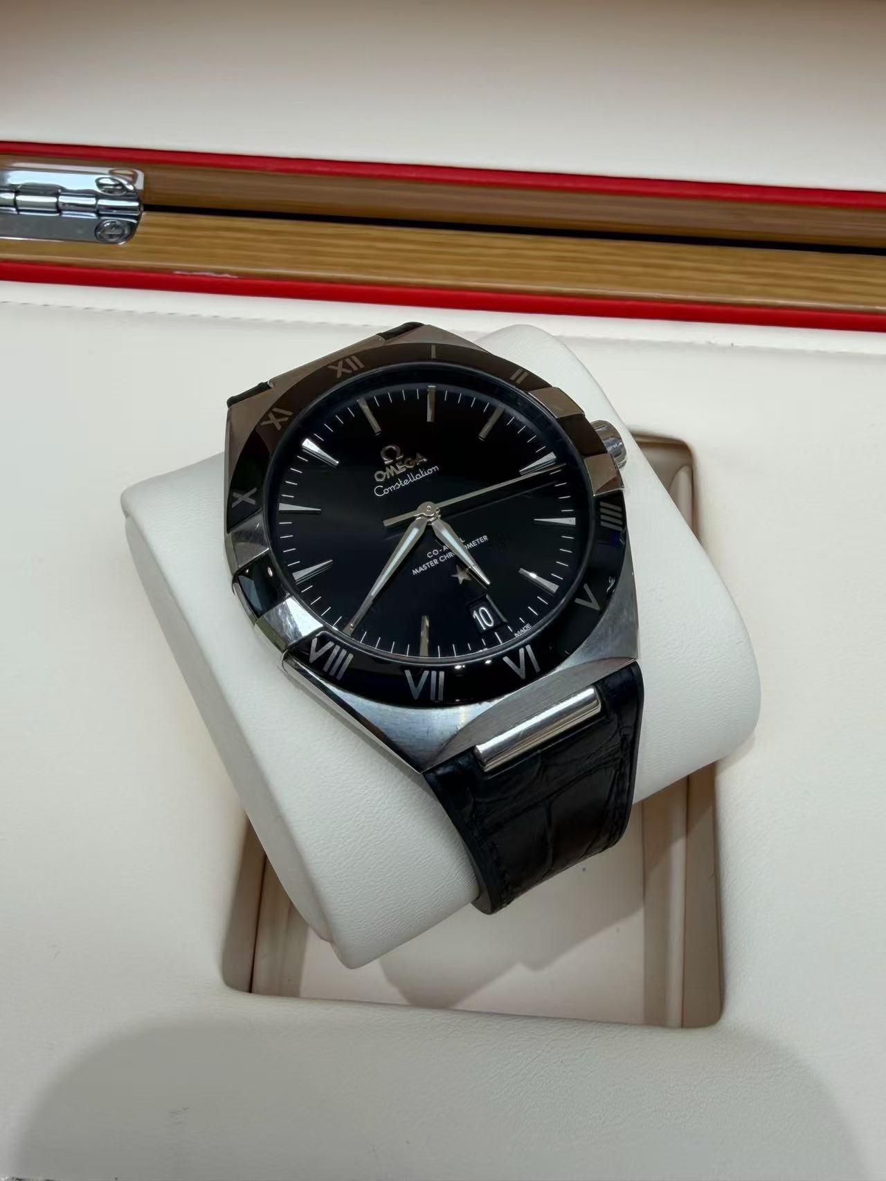 Omega 131.33.41.21.01.001