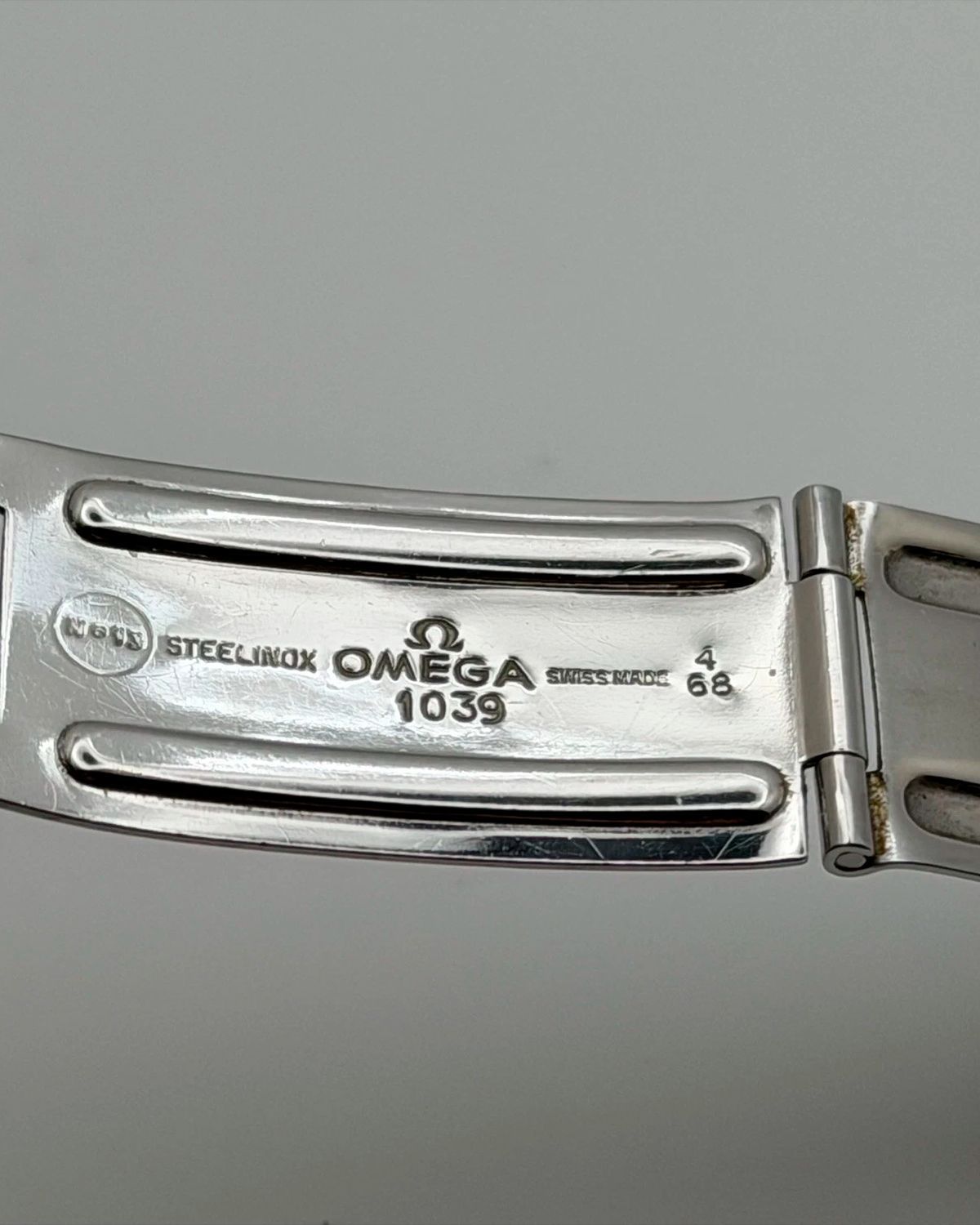 Omega 145.012