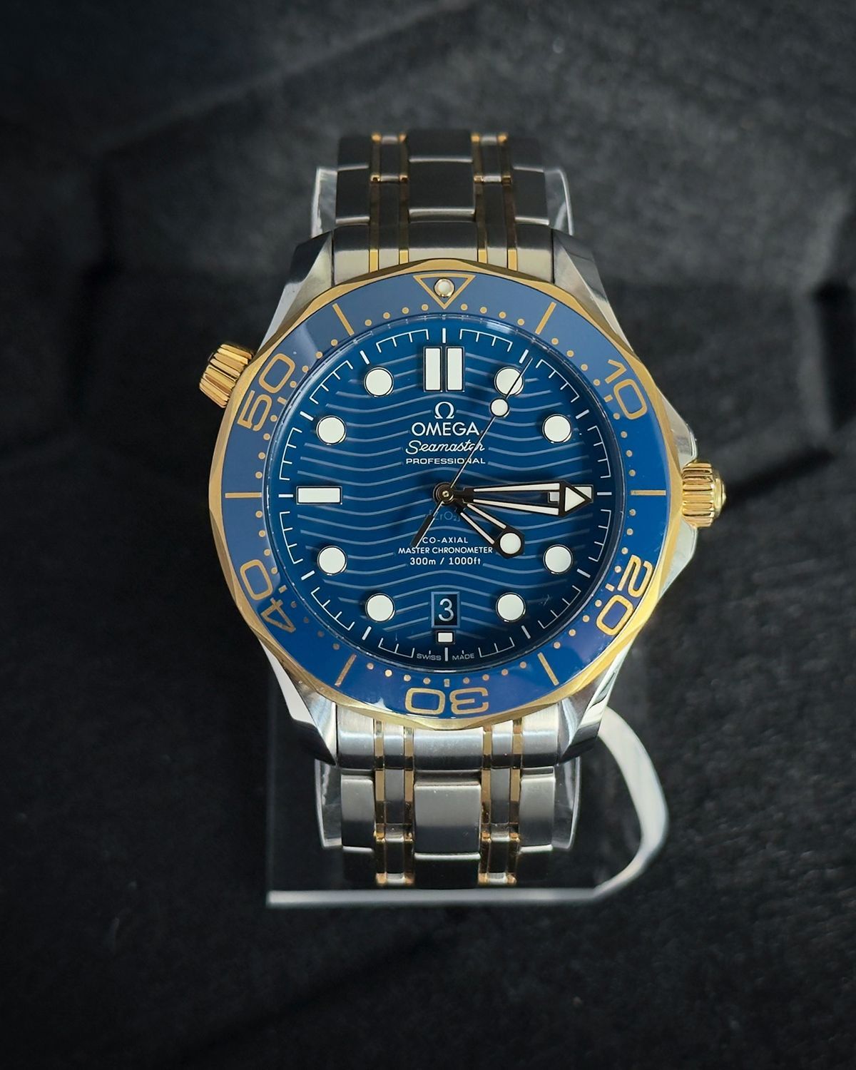 Omega 210.20.42.20.03.001