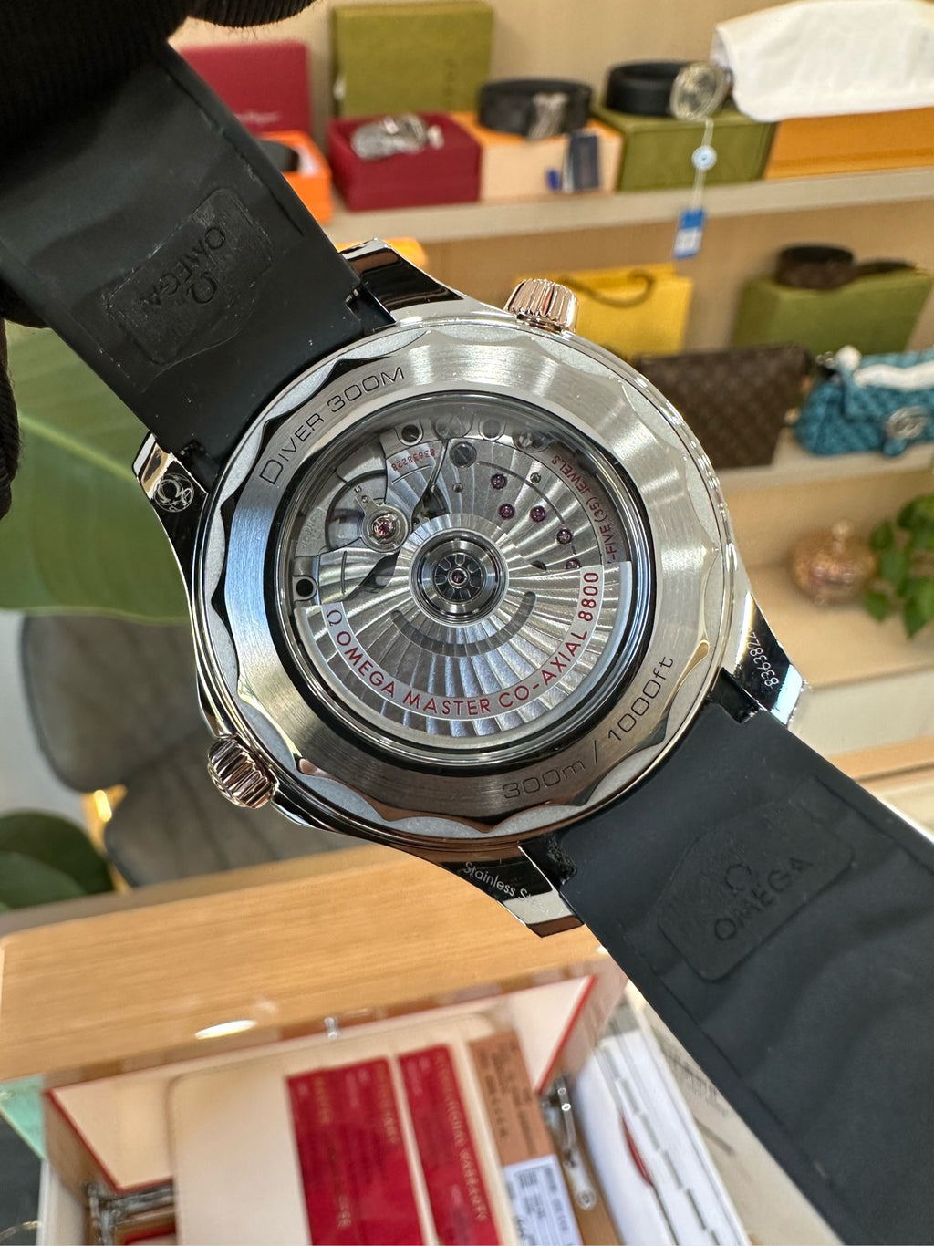Omega 210.22.42.20.01.002