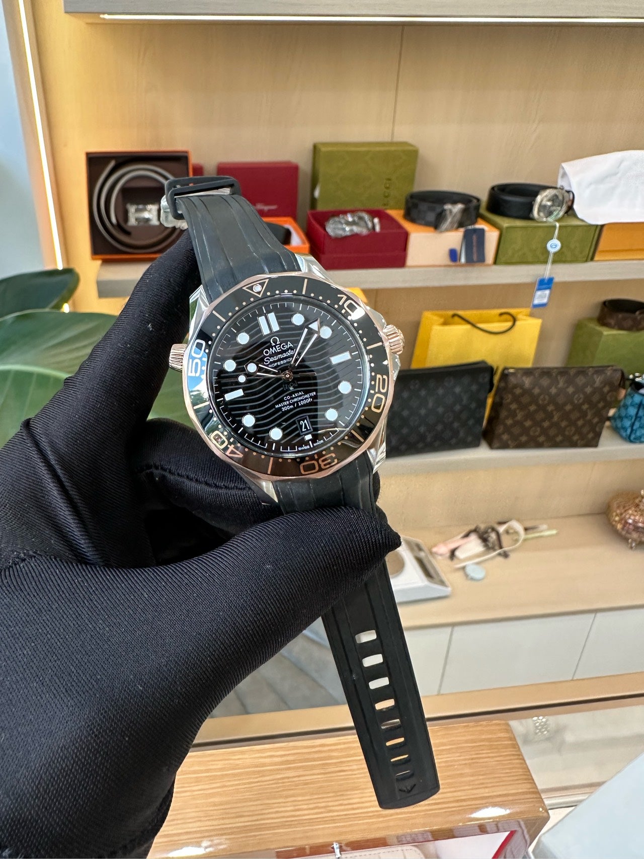 Omega 210.22.42.20.01.002