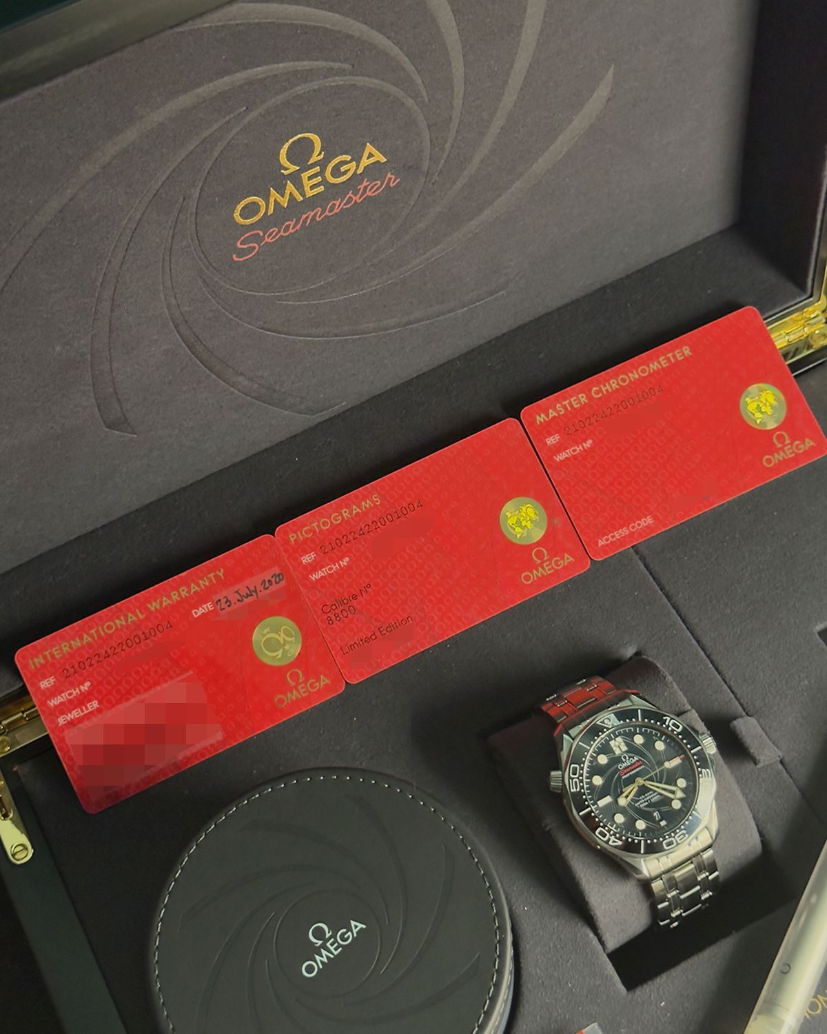 Omega 210.22.42.20.01.004
