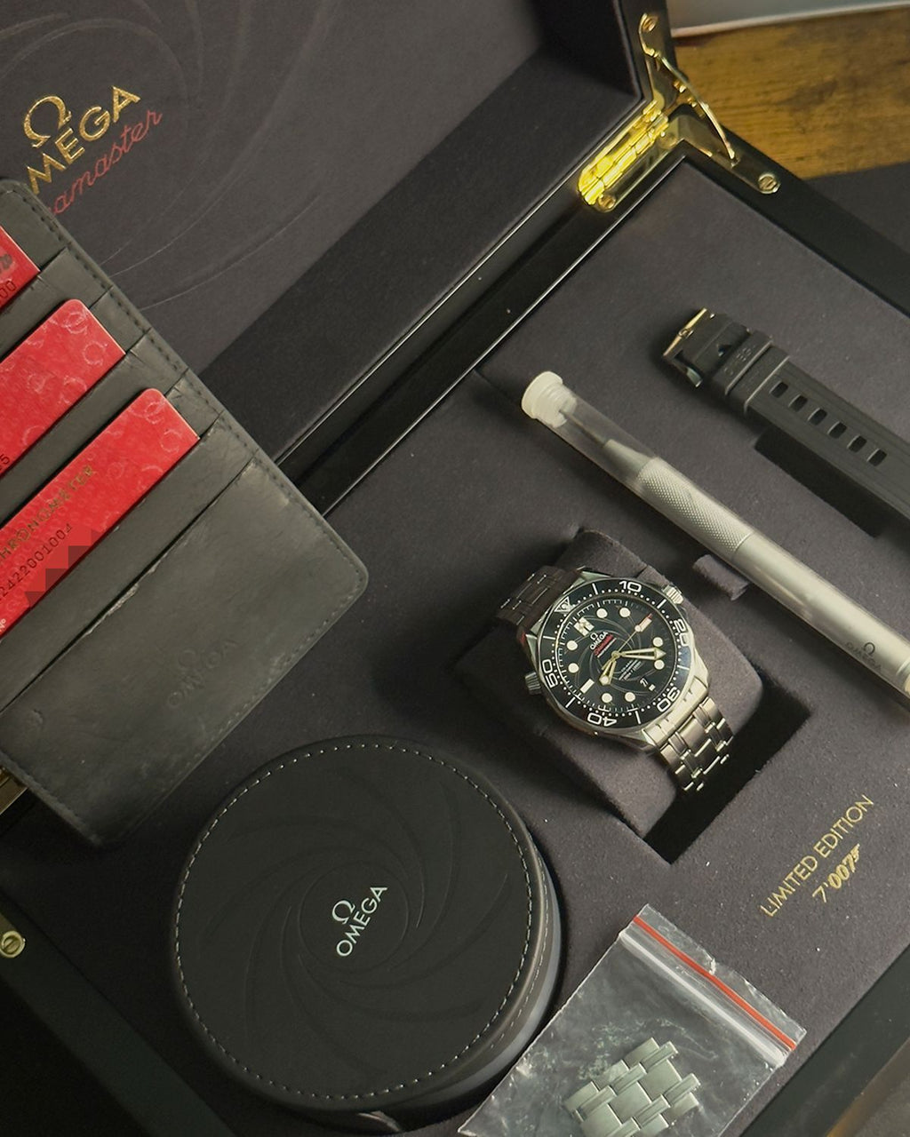 Omega 210.22.42.20.01.004