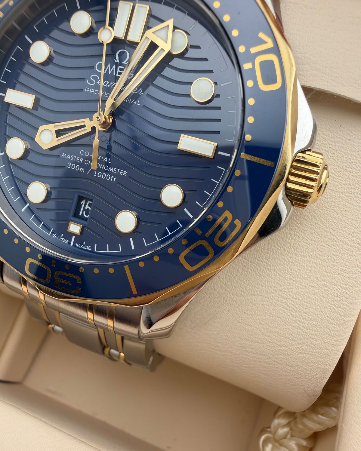 Omega 210.22.42.20.03.001