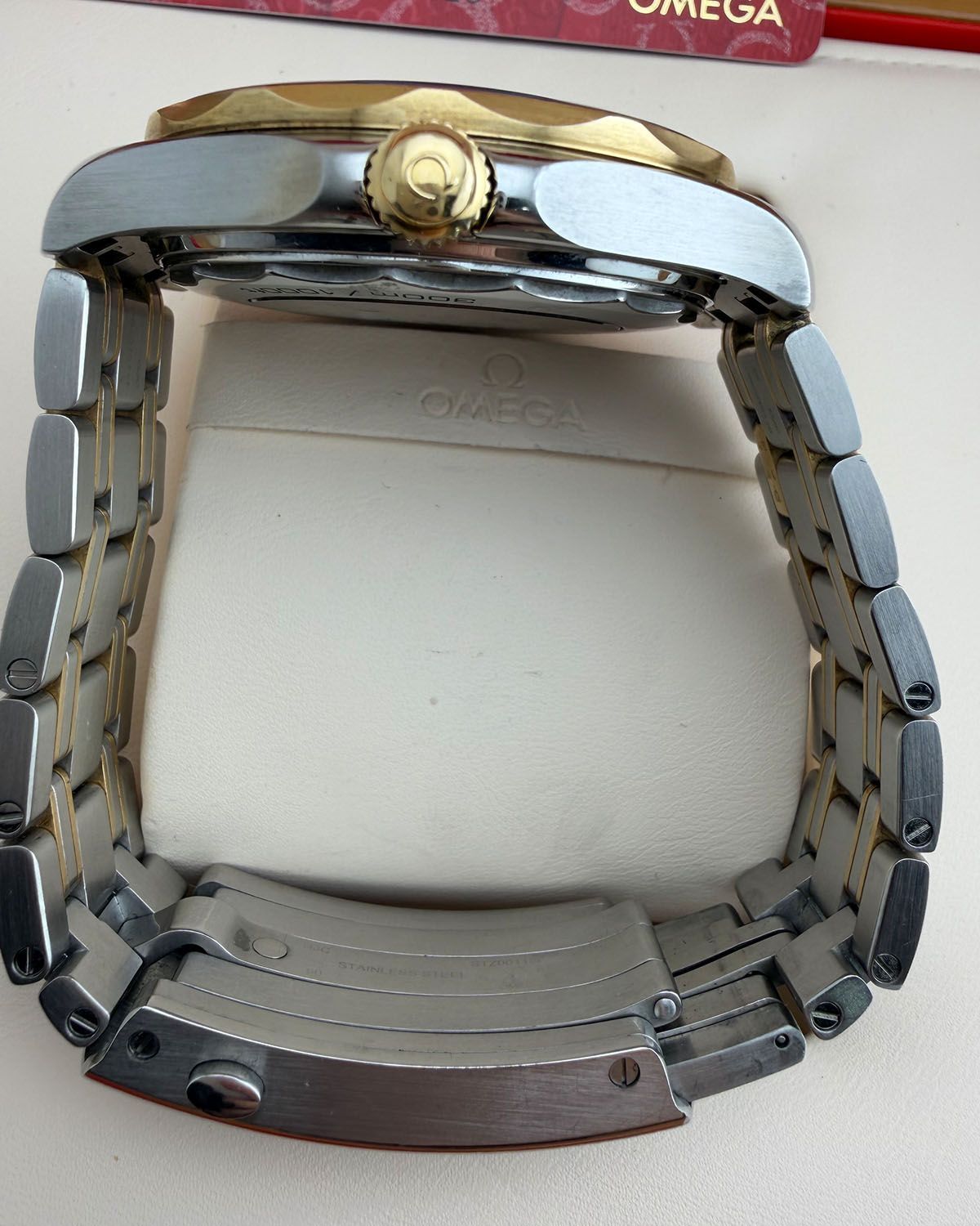 Omega 210.22.42.20.03.001