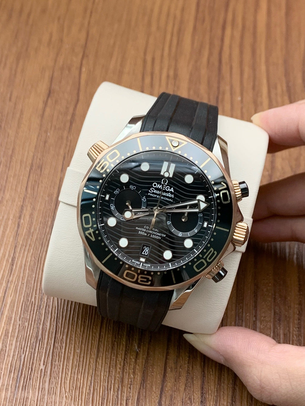 Omega 210.22.44.51.01.001