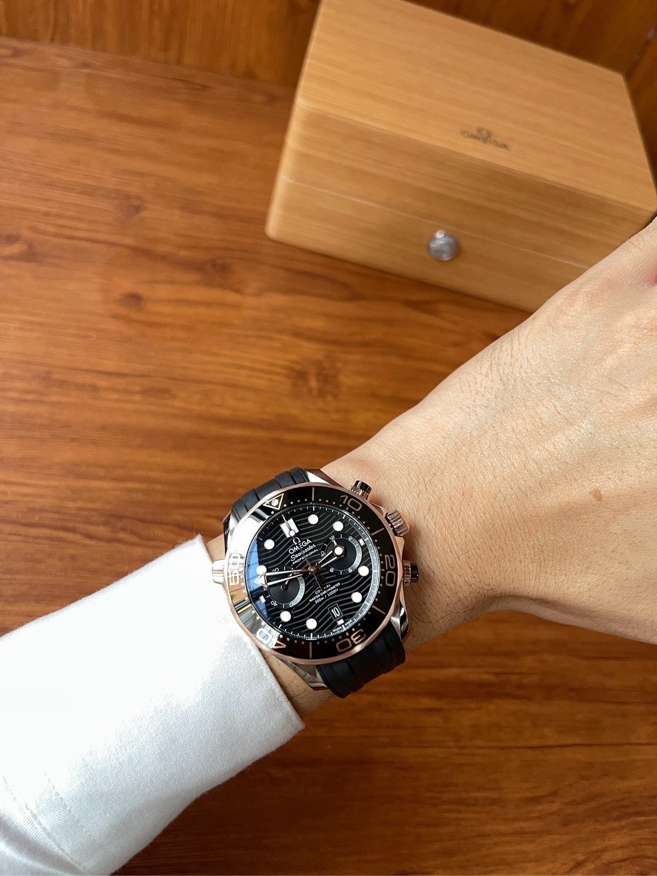 Omega 210.22.44.51.01.001