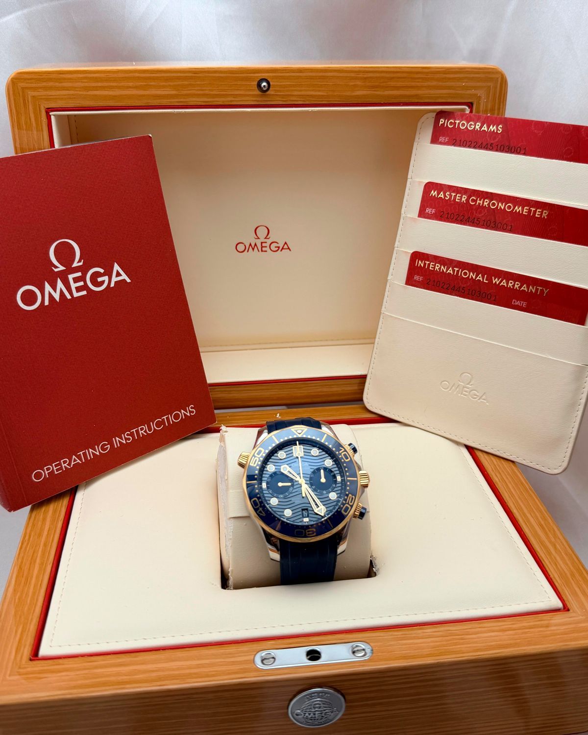 Omega 210.22.44.51.03.001