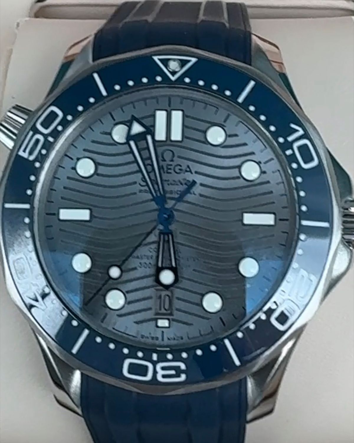 Omega 210.30.42.20.006.001