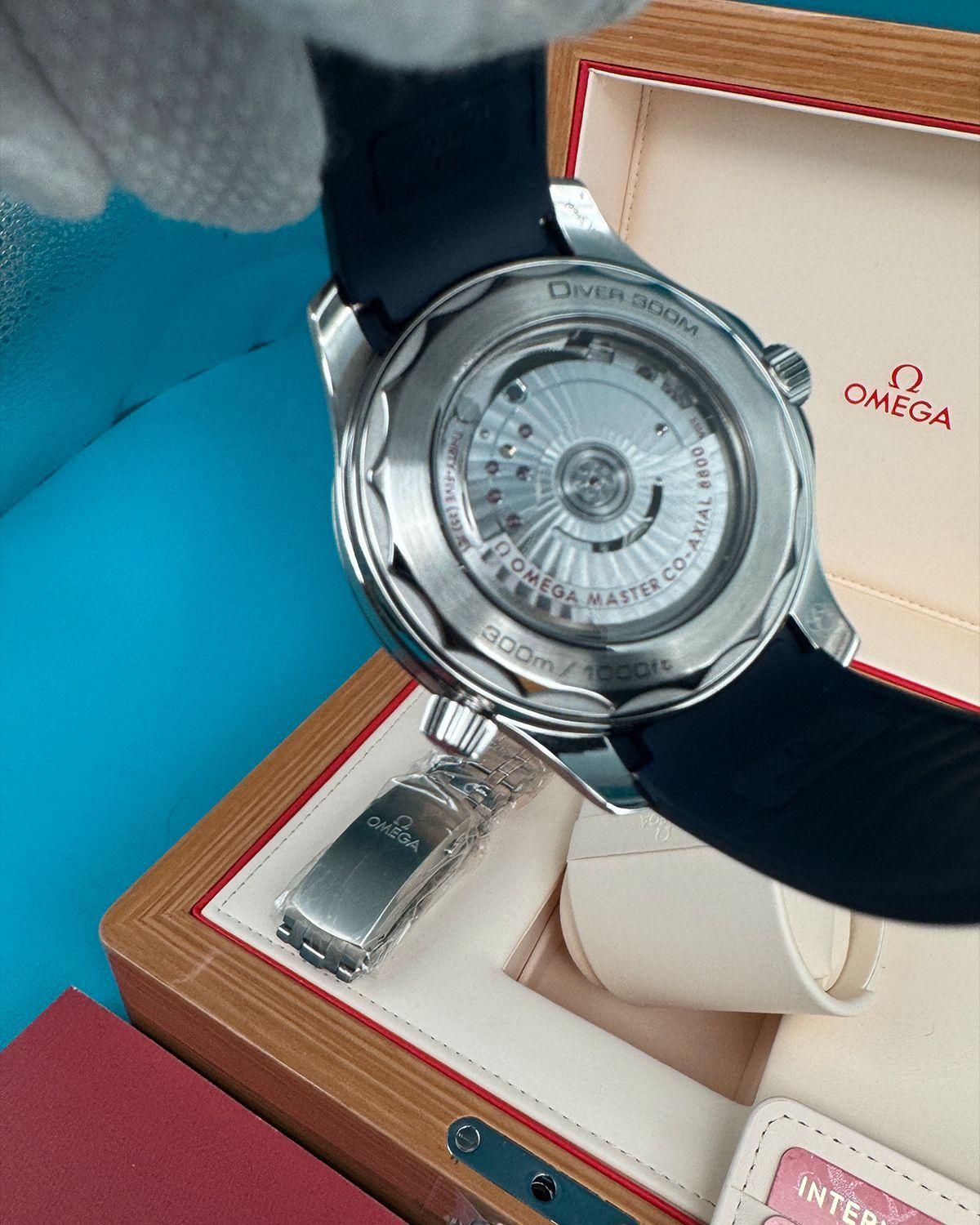 Omega 210.30.42.20.006.001