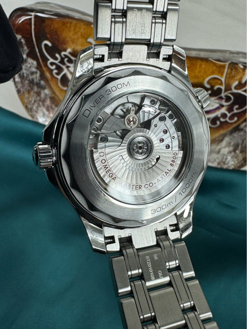 Omega 210.30.42.20.01.001