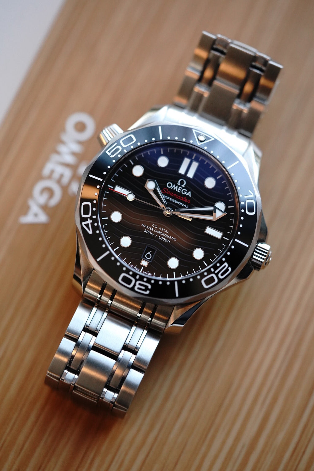 Omega 210.30.42.20.01.001