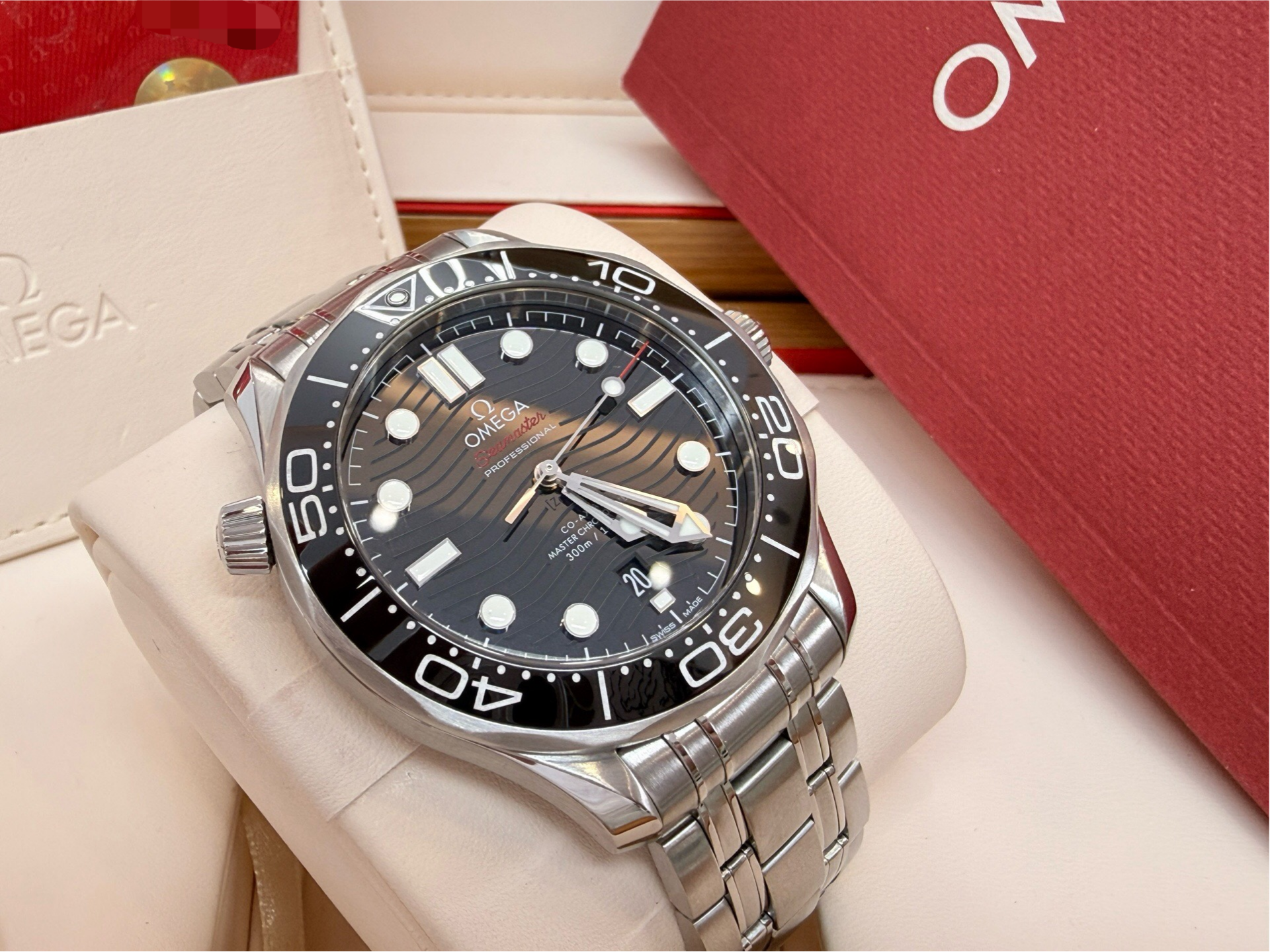 Omega 210.30.42.20.01.001