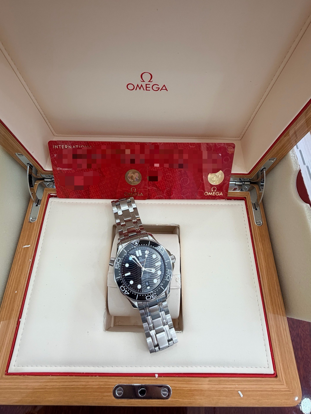 Omega 210.30.42.20.01.001