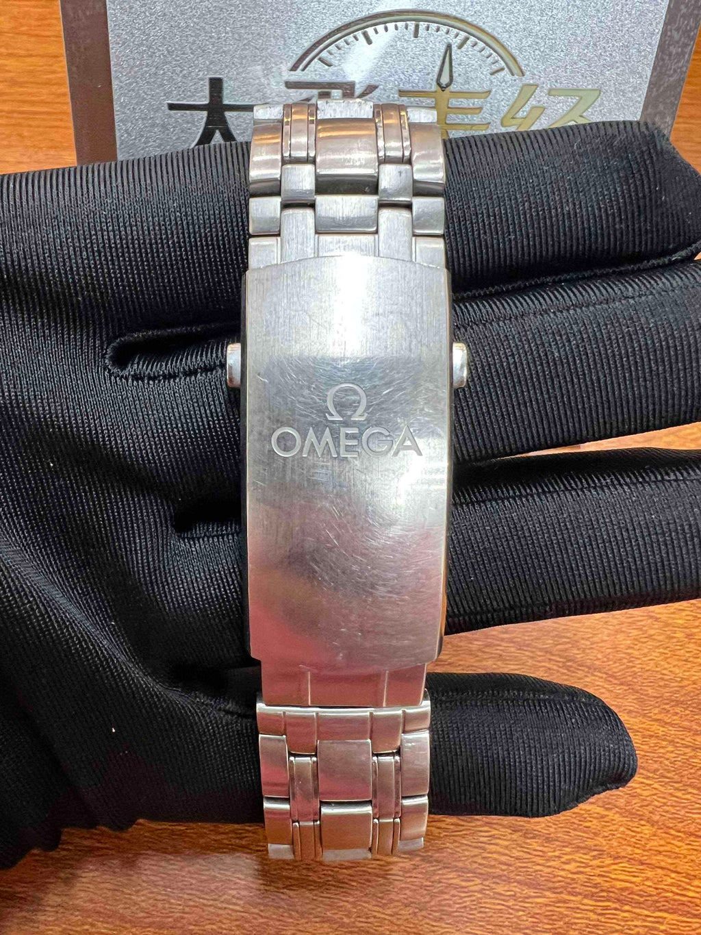 Omega 210.30.42.20.01.001