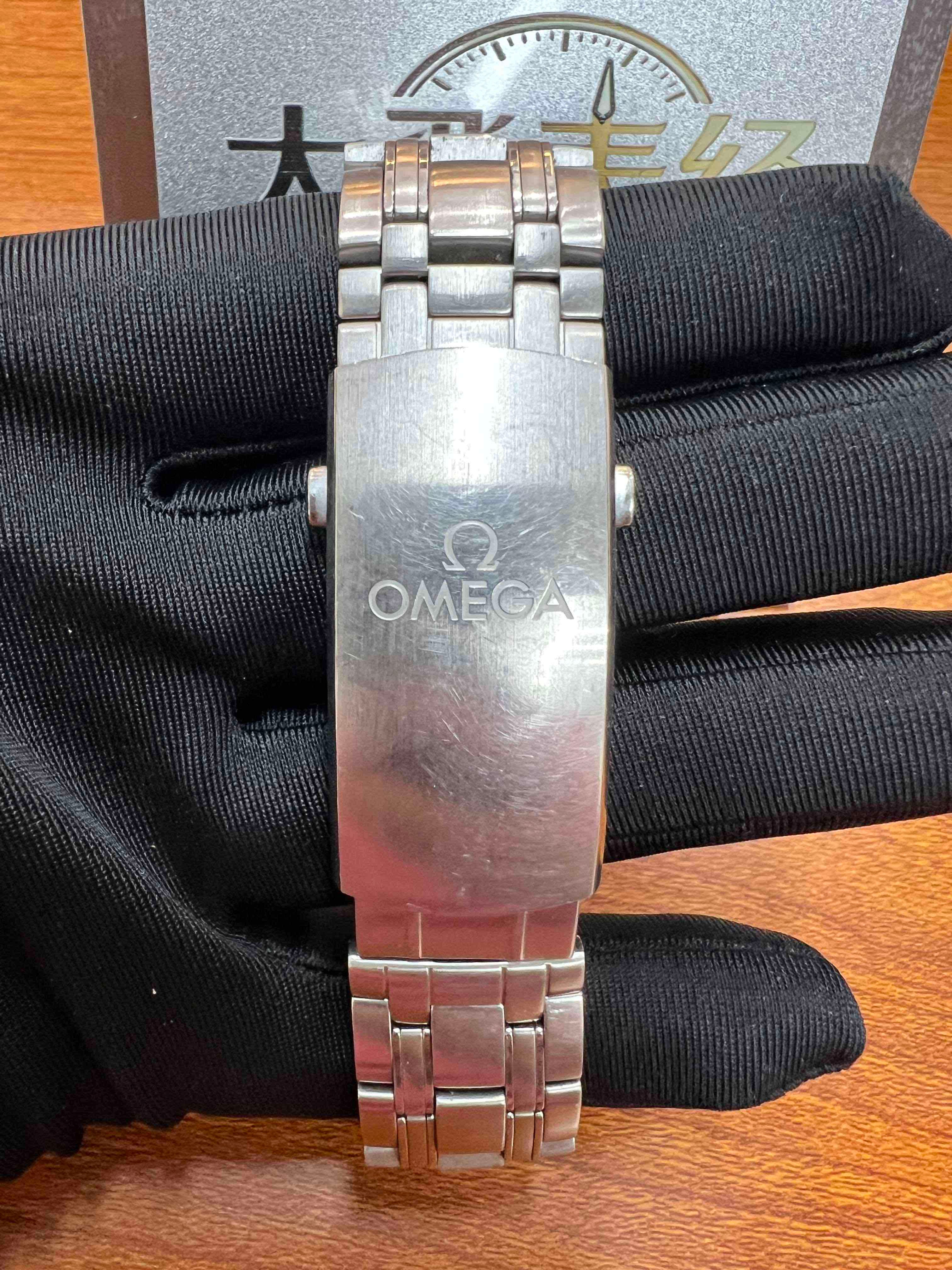 Omega 210.30.42.20.01.001