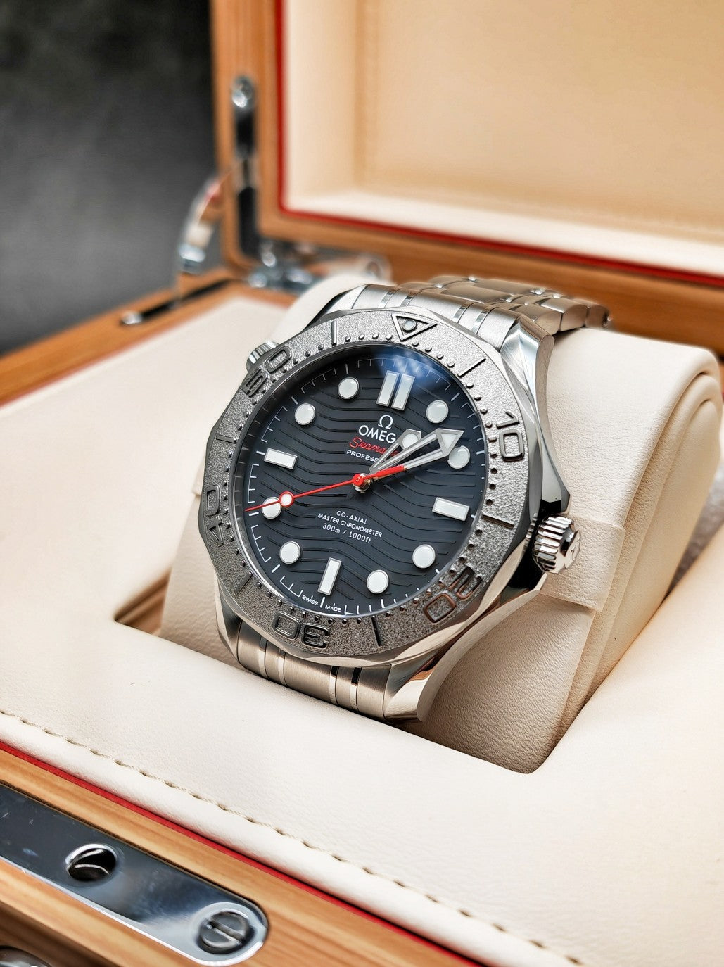 Omega 210.30.42.20.01.002