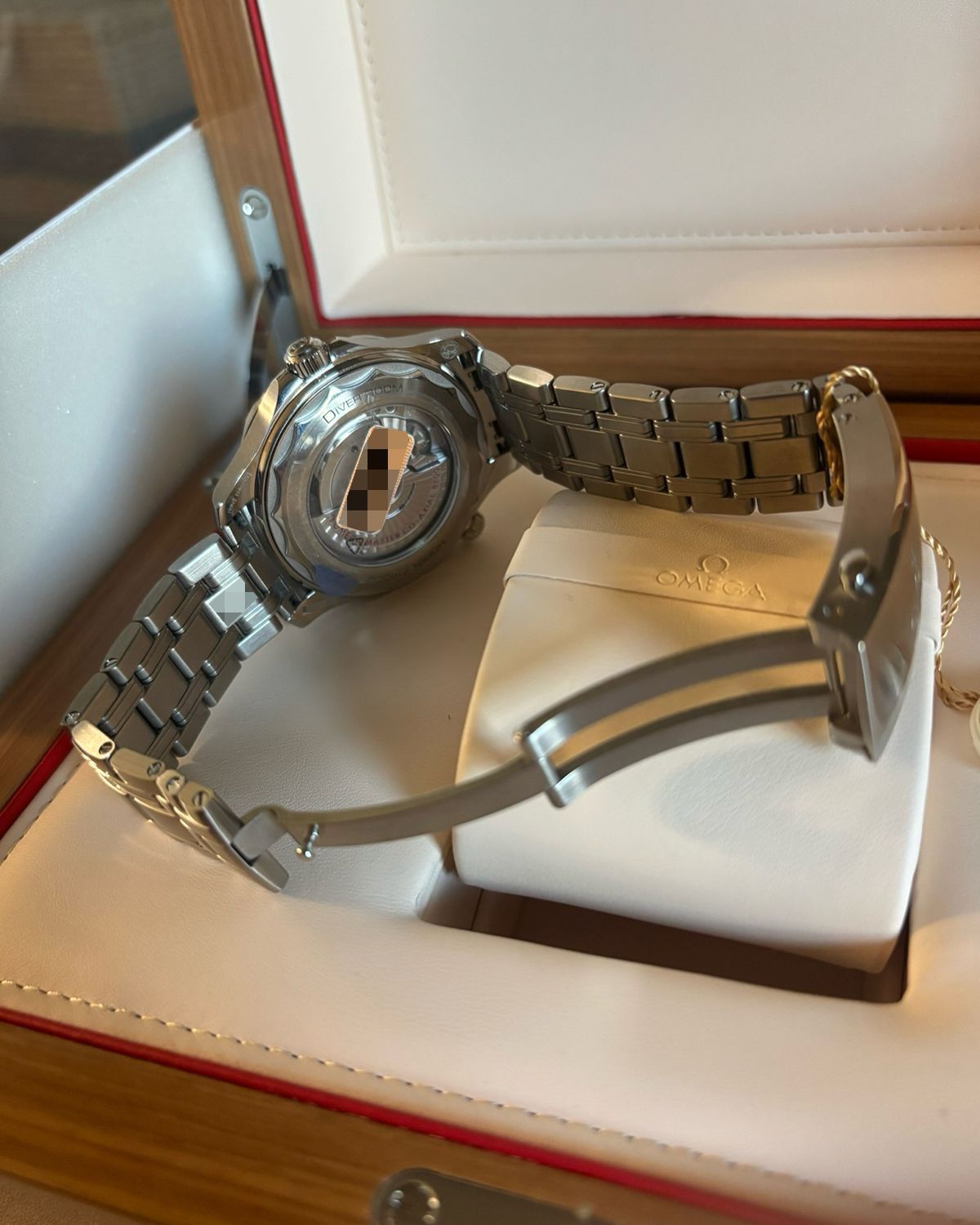 Omega 210.30.42.20.03.001