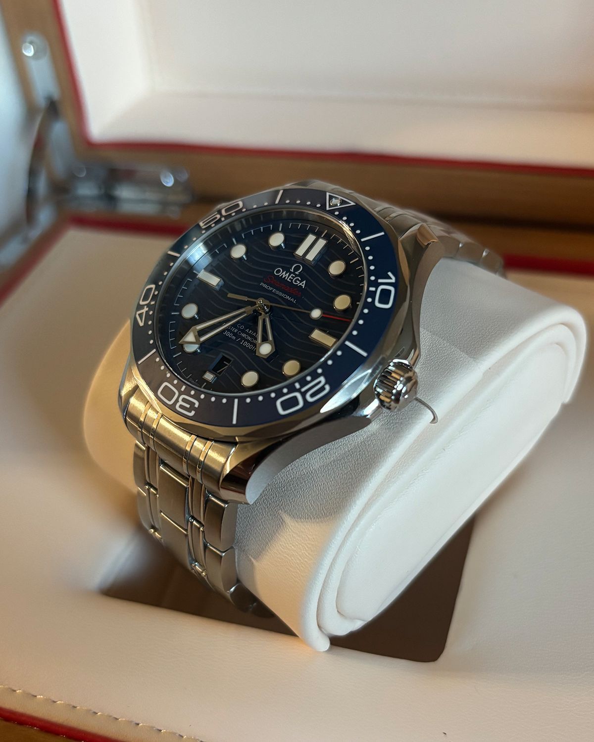 Omega 210.30.42.20.03.001
