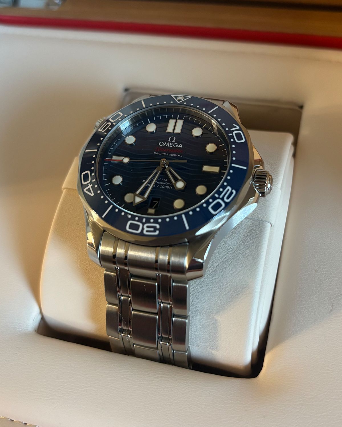 Omega 210.30.42.20.03.001