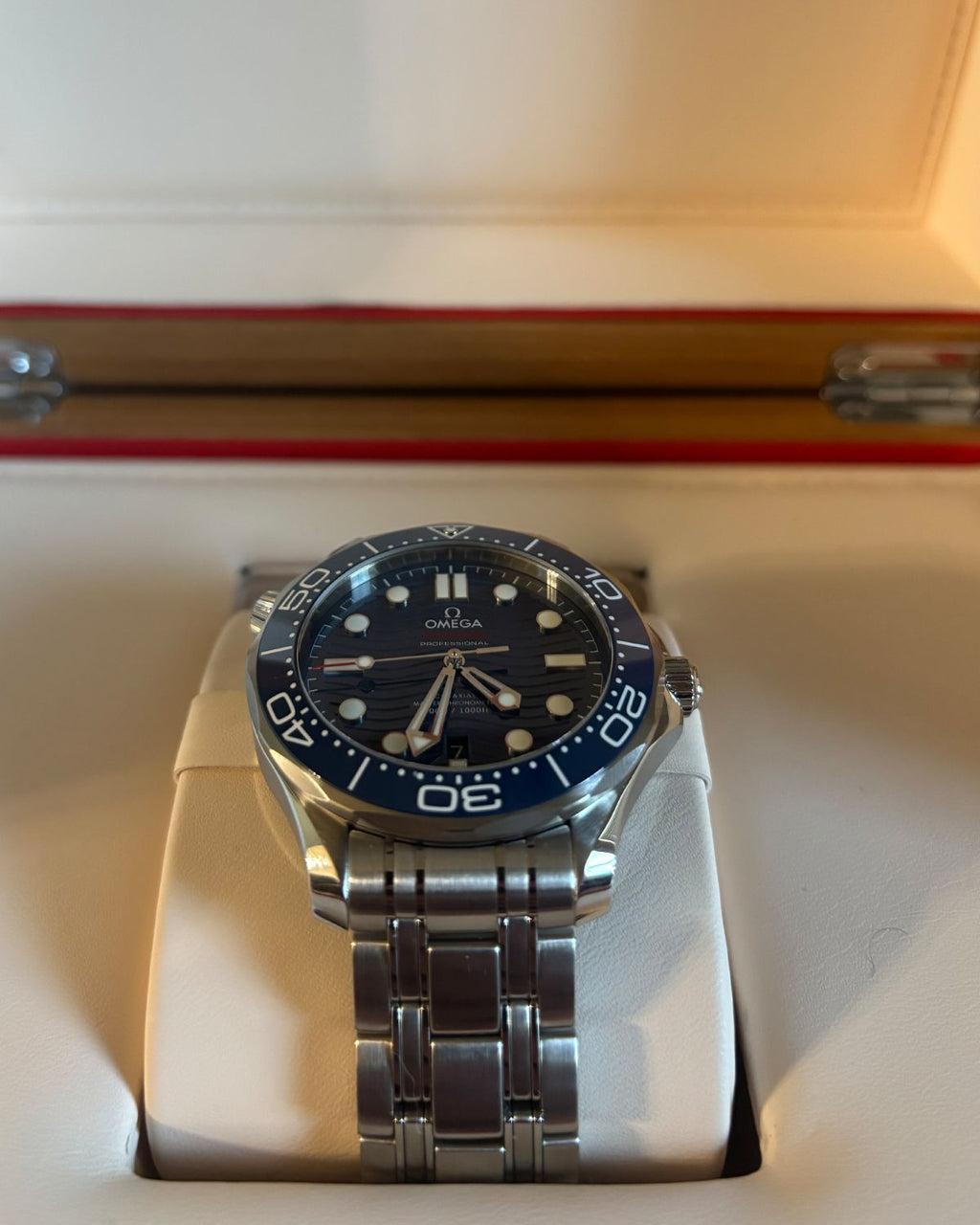 Omega 210.30.42.20.03.001