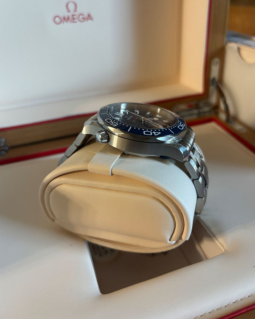Omega 210.30.42.20.03.001