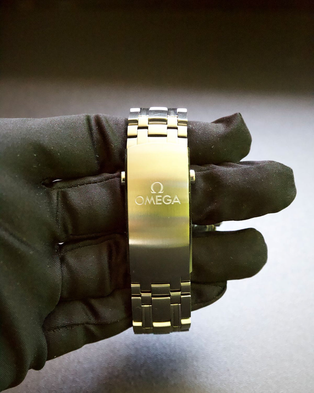 Omega 210.30.42.20.03.001