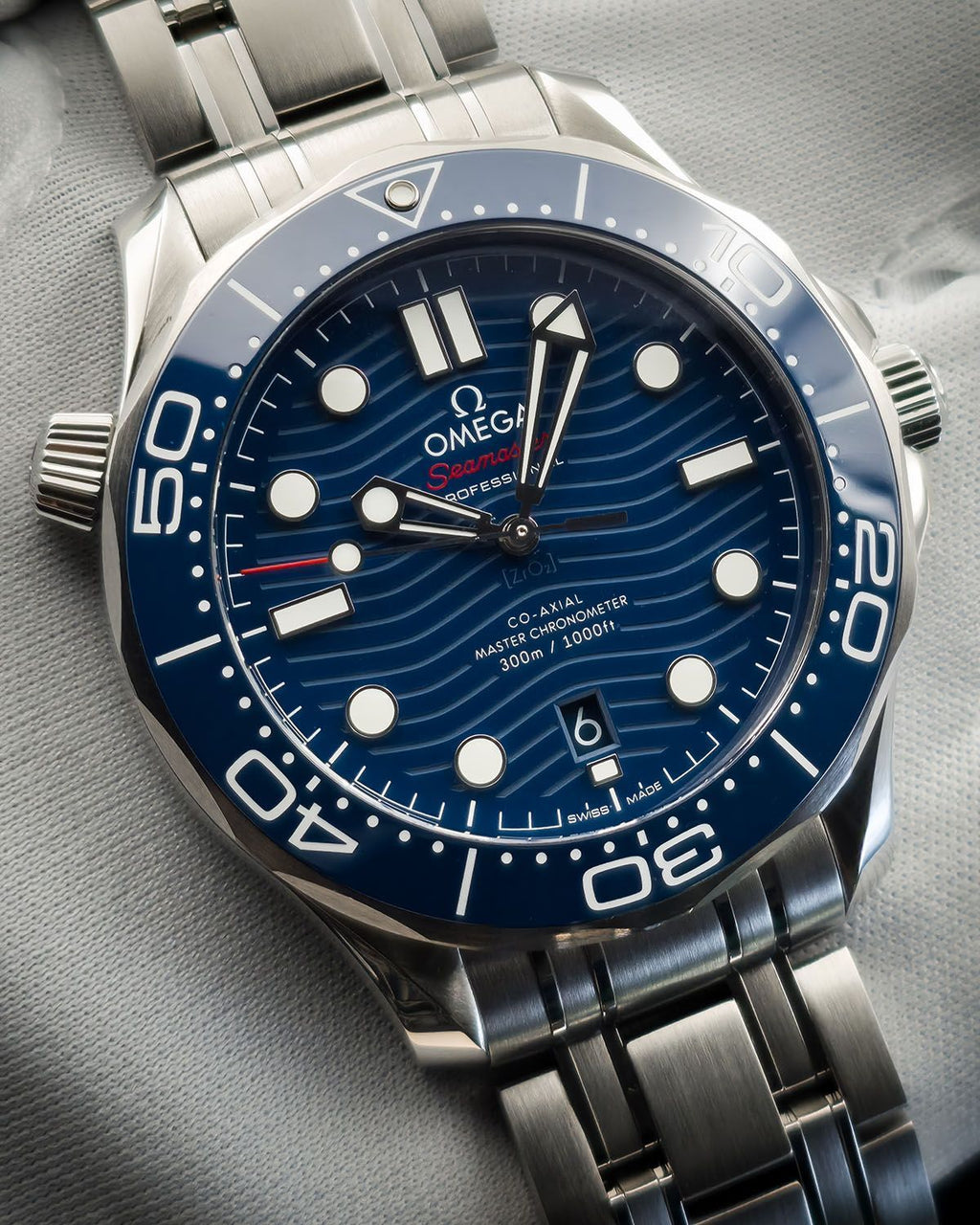Omega 210.30.42.20.03.001