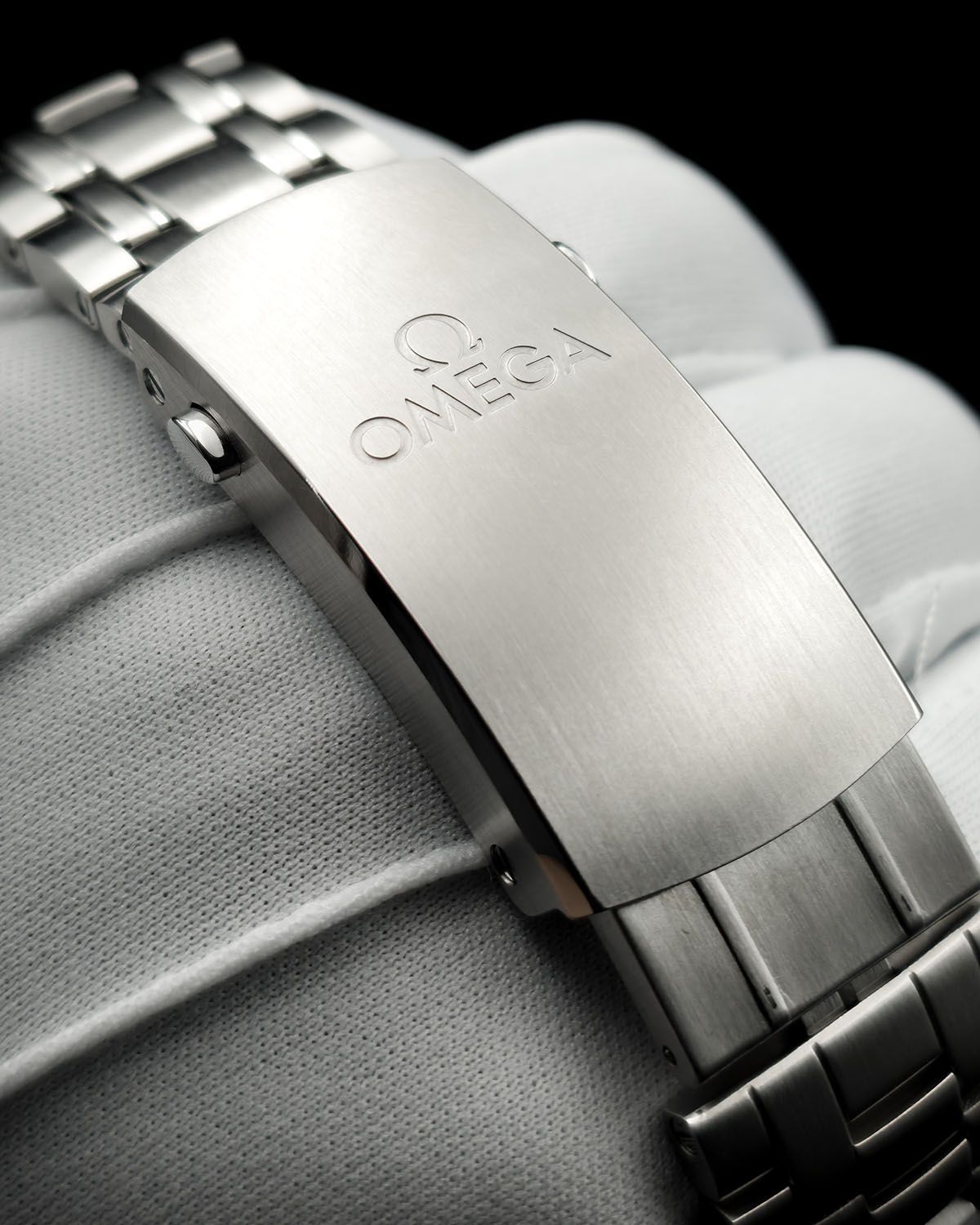 Omega 210.30.42.20.03.001
