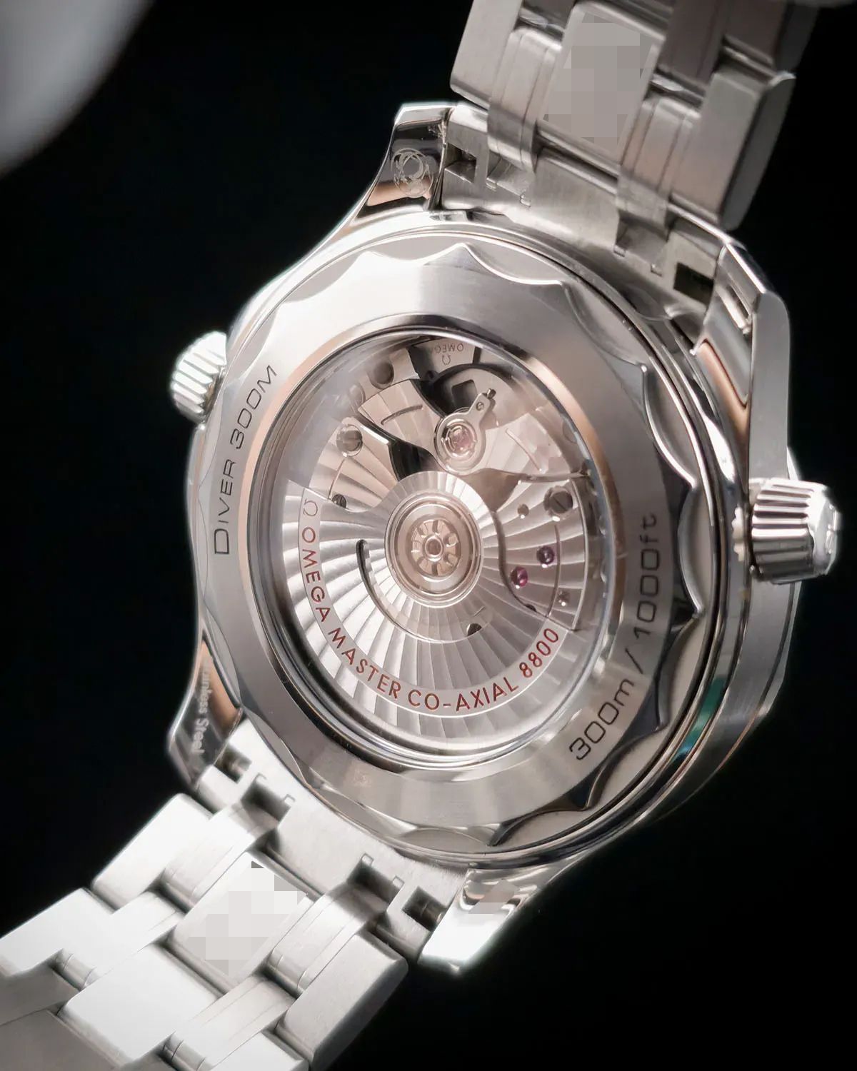 Omega 210.30.42.20.03.001