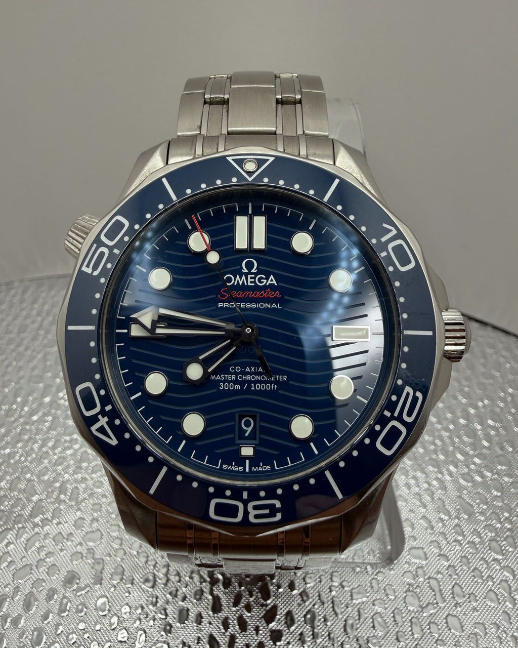 Omega 210.30.42.20.03.001