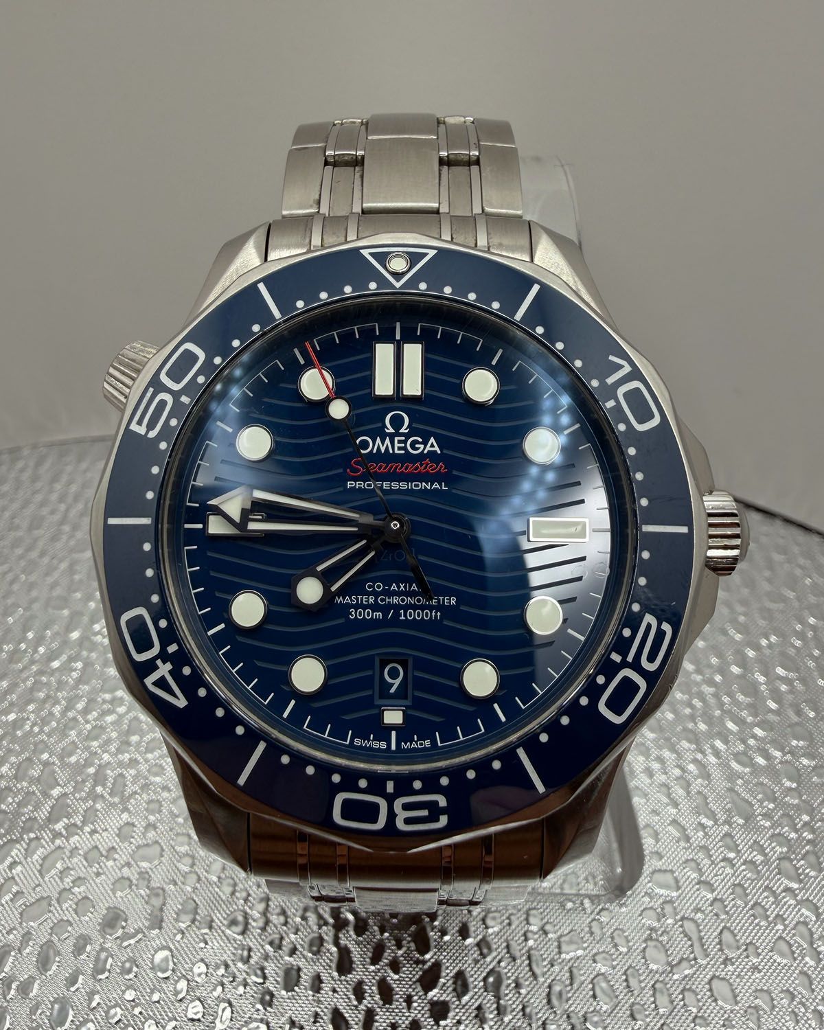 Omega 210.30.42.20.03.001
