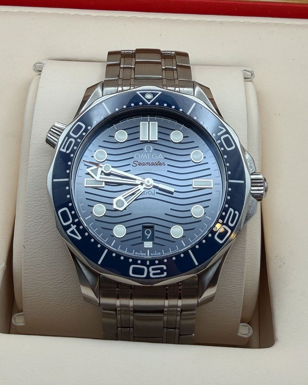 Omega 210.30.42.20.03.001