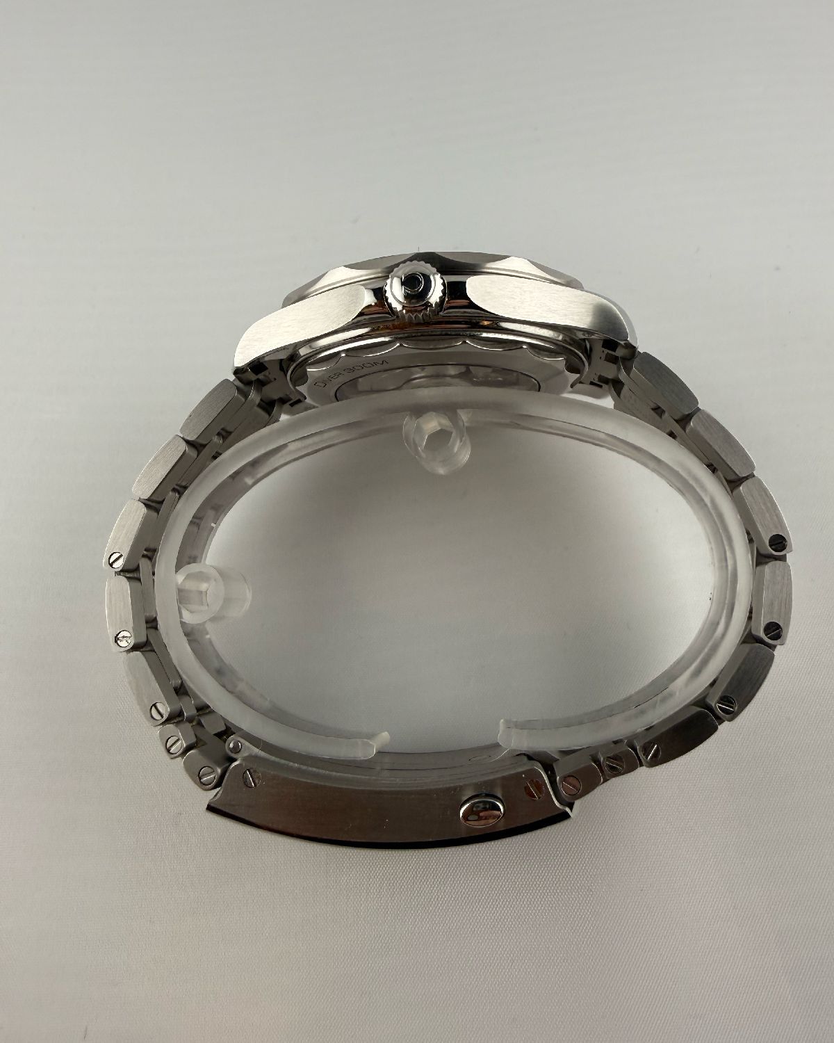 Omega 210.30.42.20.03.001