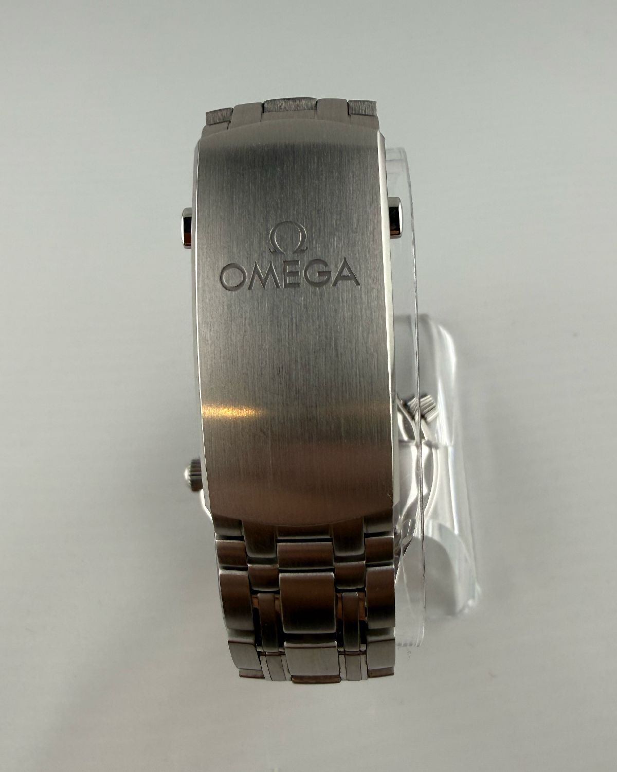 Omega 210.30.42.20.03.001