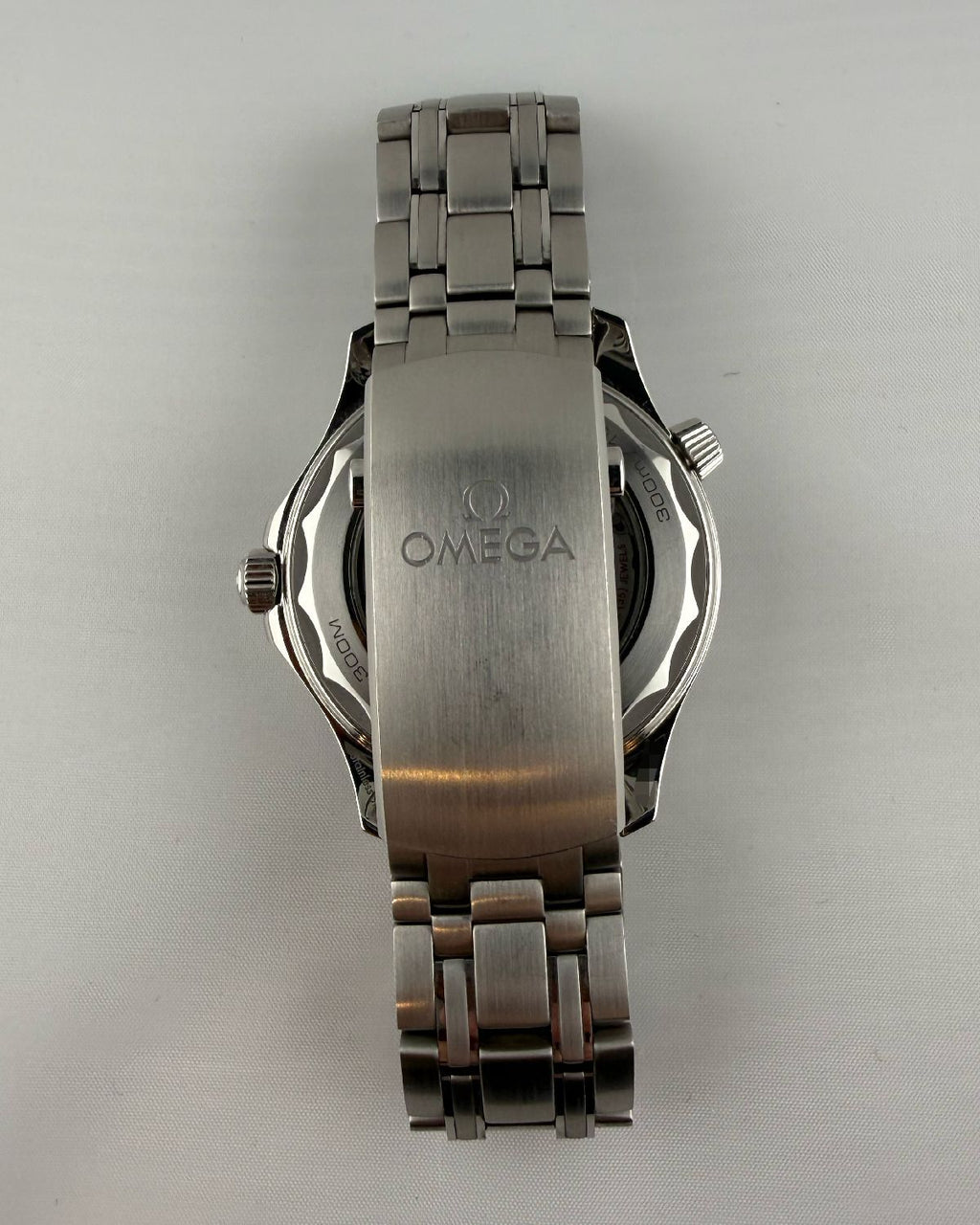 Omega 210.30.42.20.03.001