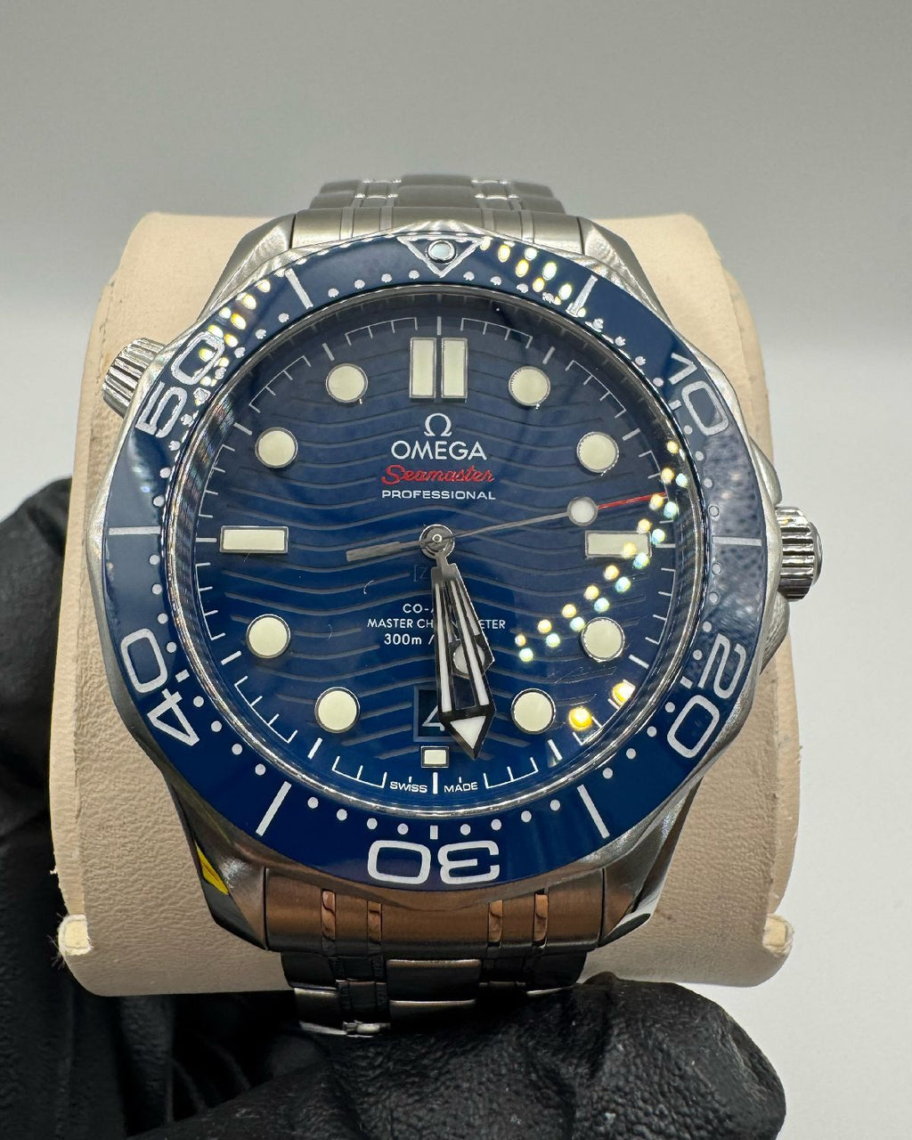 Omega 210.30.42.20.03.001