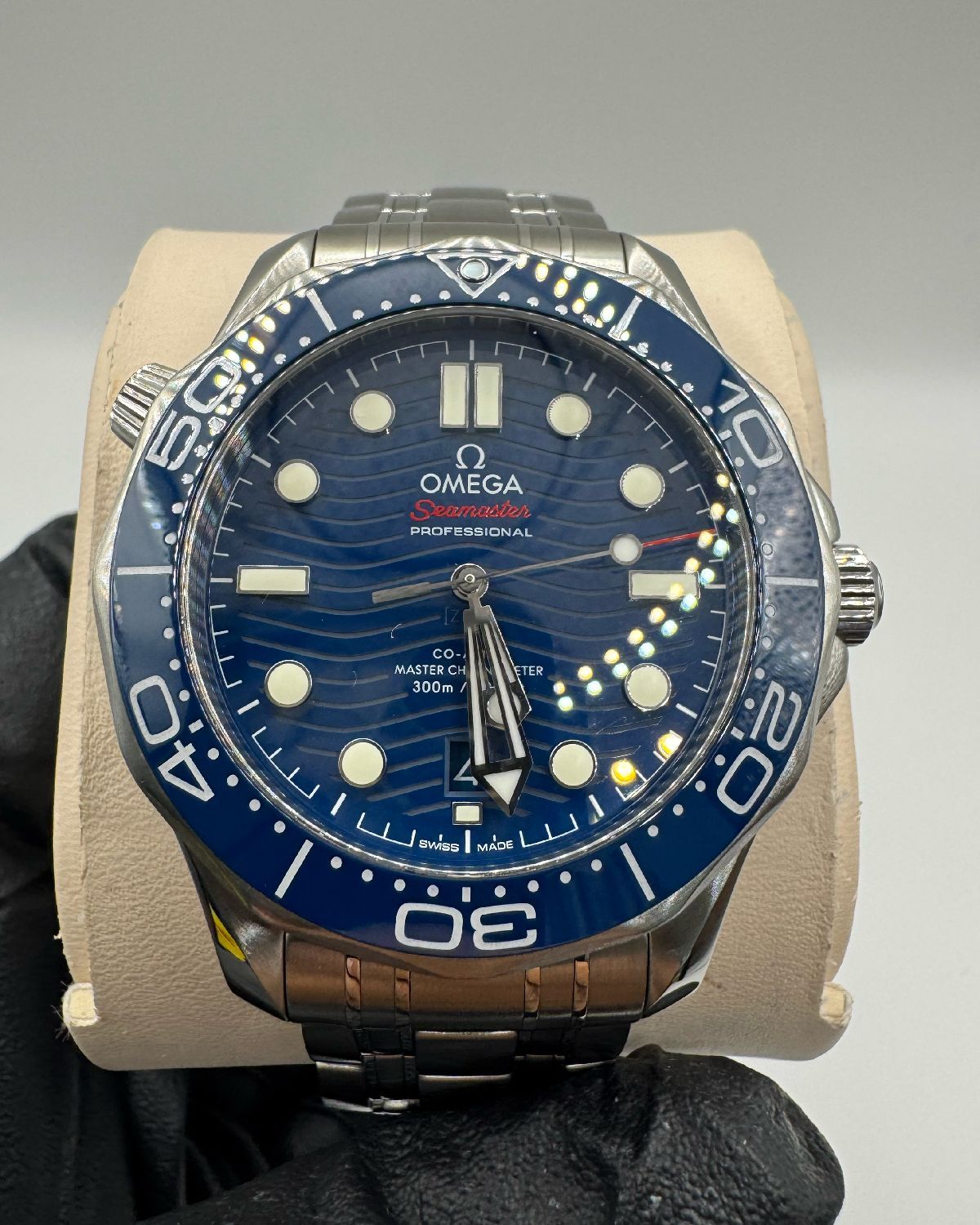 Omega 210.30.42.20.03.001
