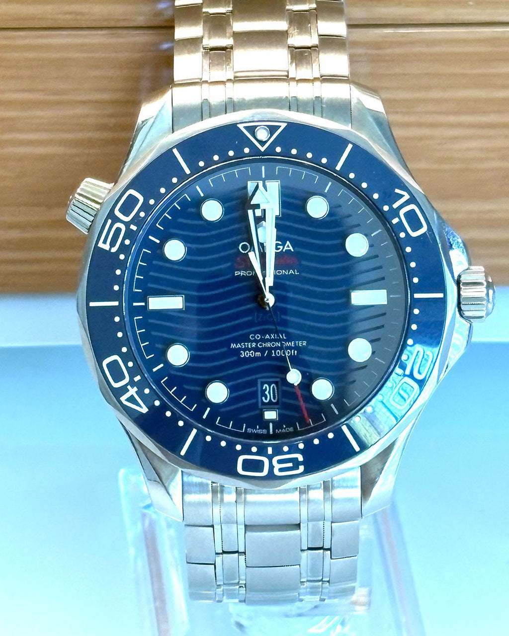 Omega 210.30.42.20.03.001