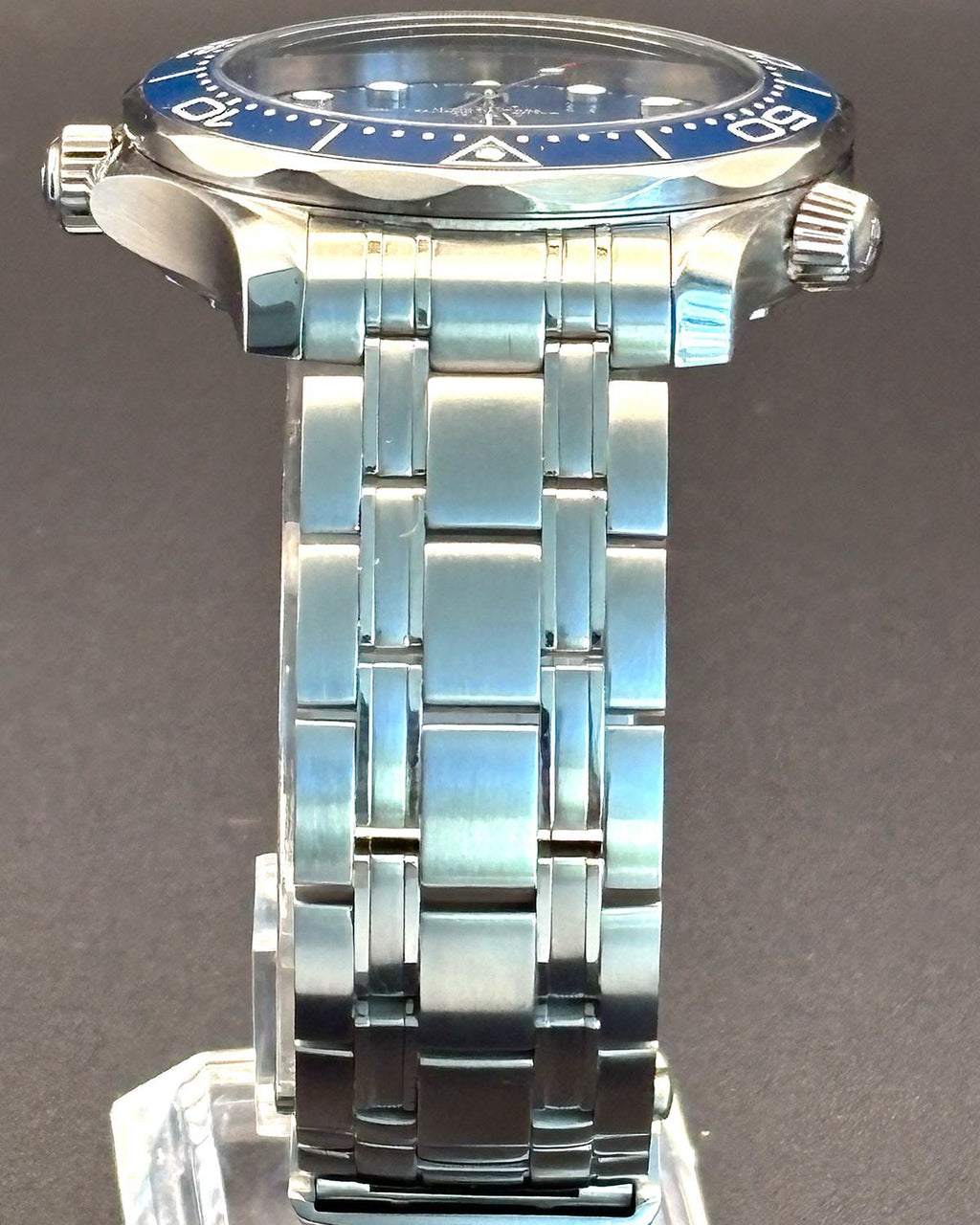 Omega 210.30.42.20.03.001