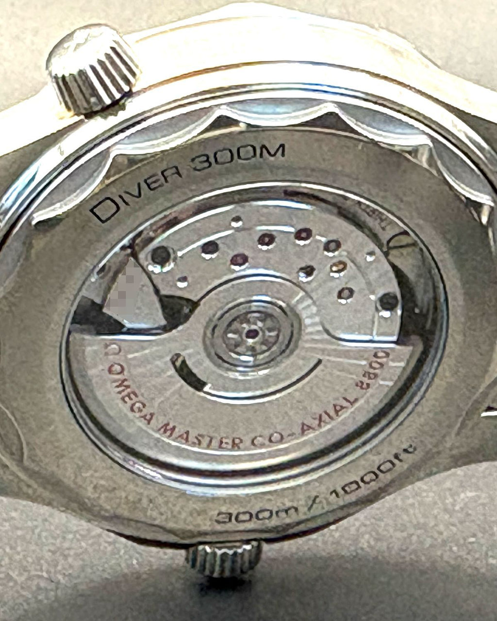 Omega 210.30.42.20.03.001
