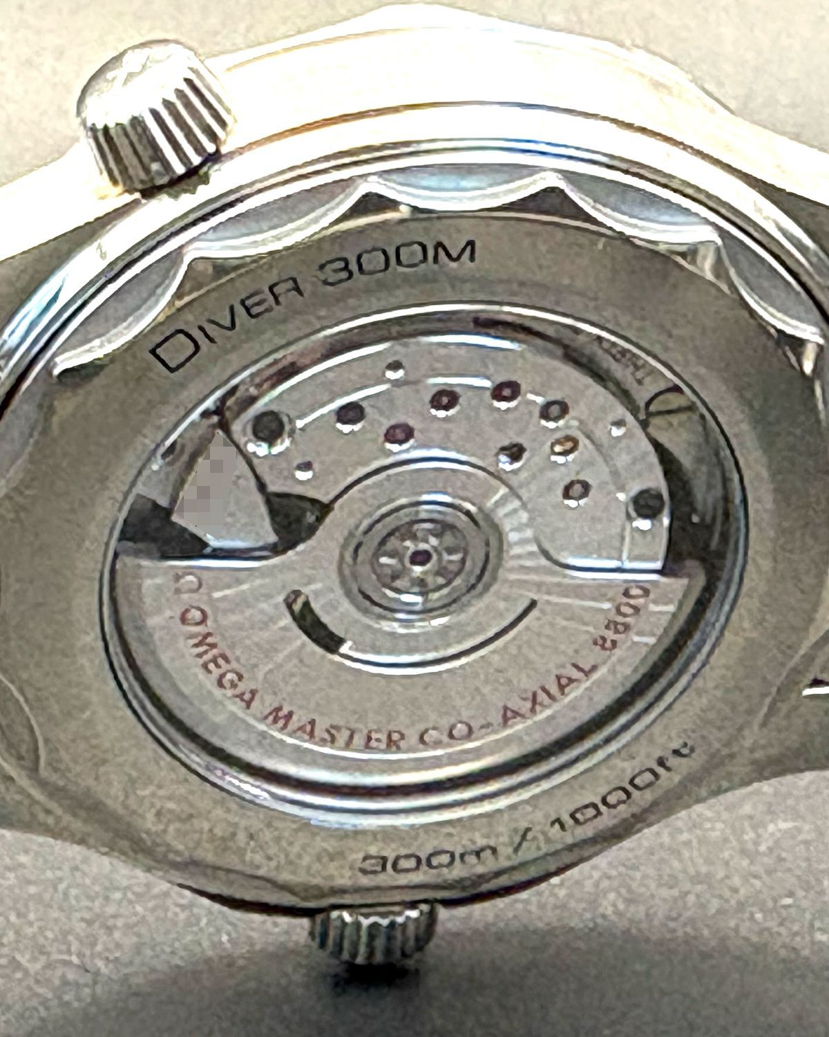 Omega 210.30.42.20.03.001