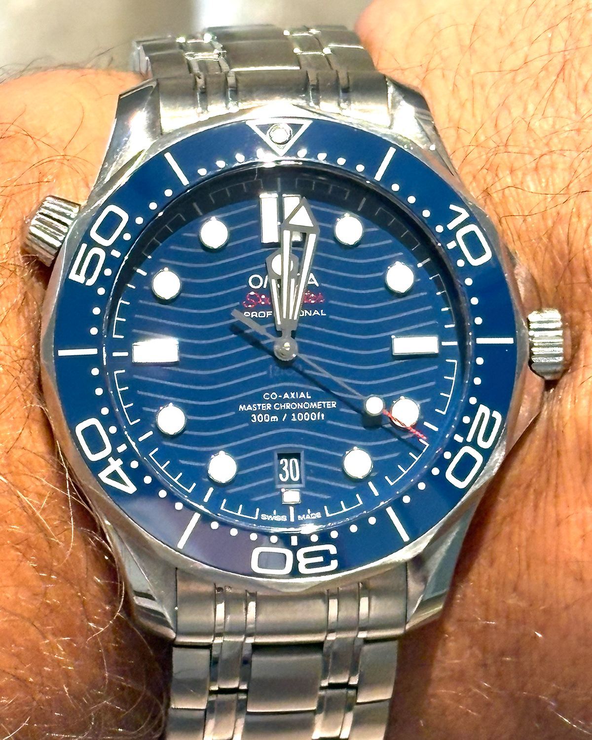 Omega 210.30.42.20.03.001