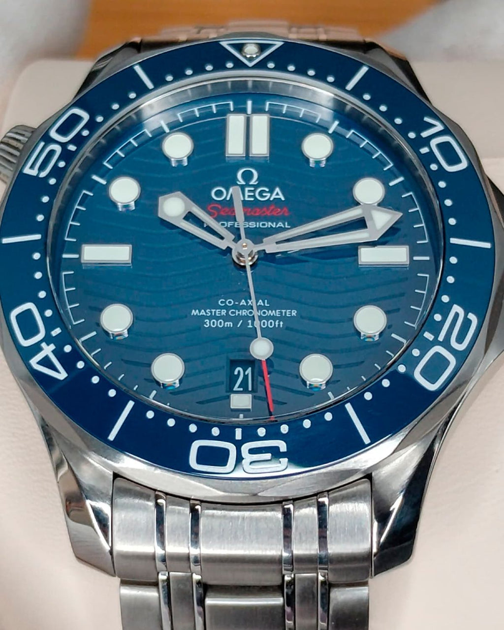 Omega 210.30.42.20.03.001