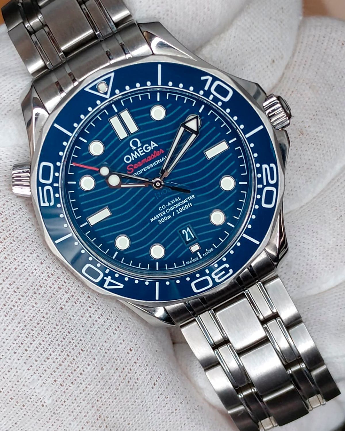 Omega 210.30.42.20.03.001